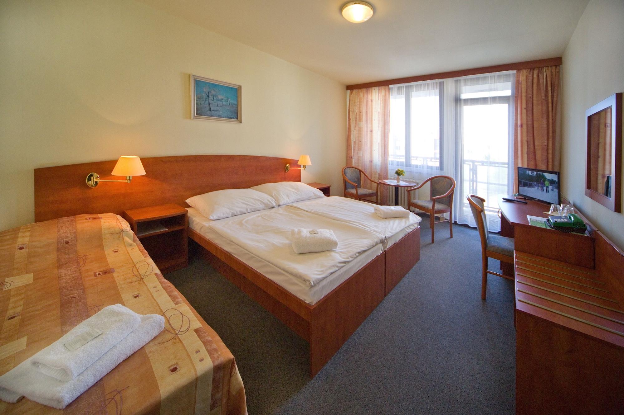 Hotel Krystal Прага Экстерьер фото
