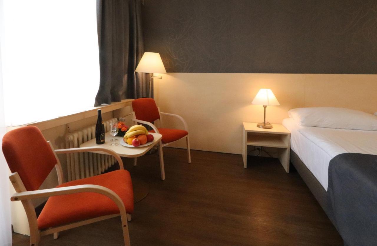 Hotel Krystal Прага Экстерьер фото