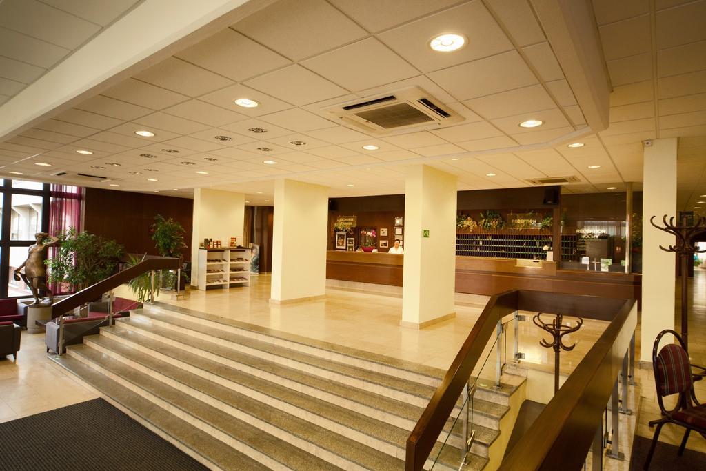 Hotel Krystal Прага Экстерьер фото