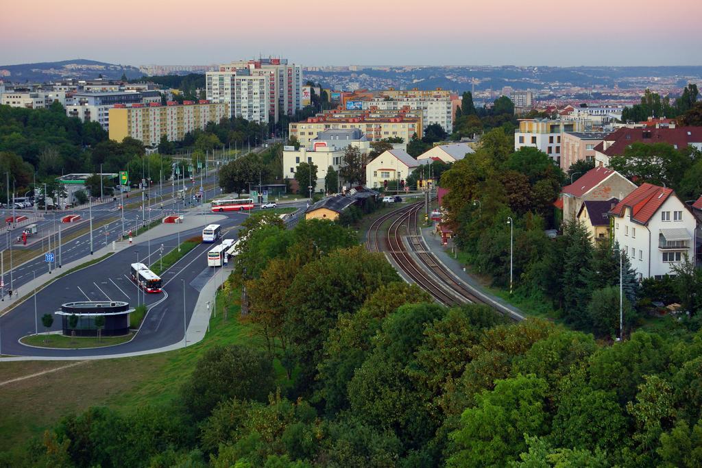 Hotel Krystal Прага Экстерьер фото