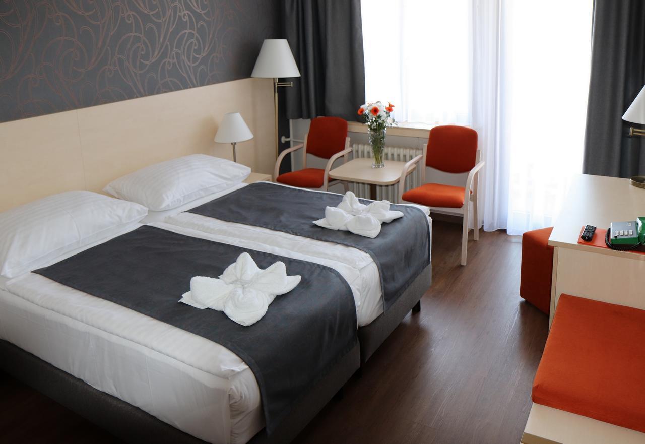 Hotel Krystal Прага Экстерьер фото